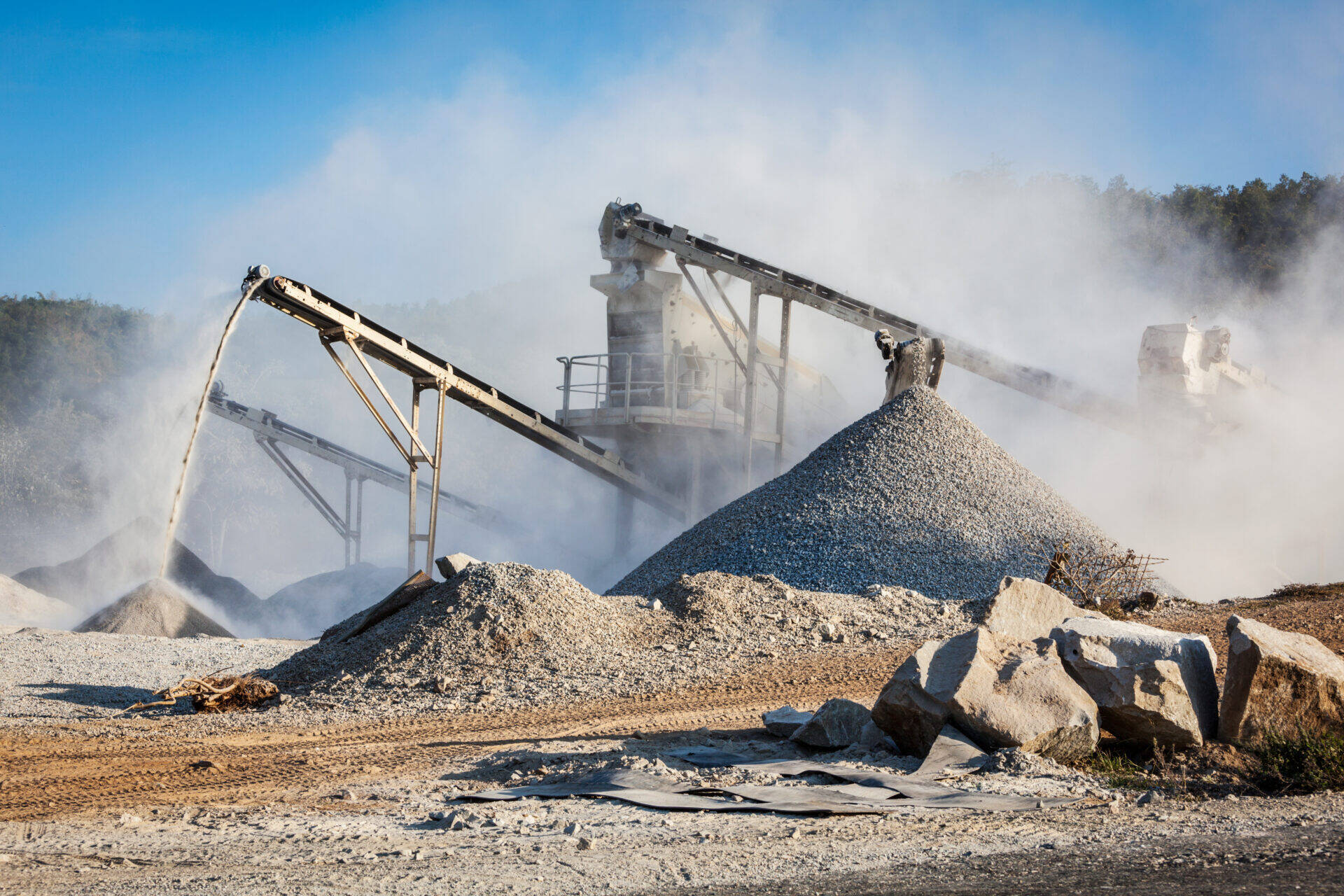 industrial-crusher-rock-stone-crushing-machine-2026-03-09-08-44-16-utc.jpg