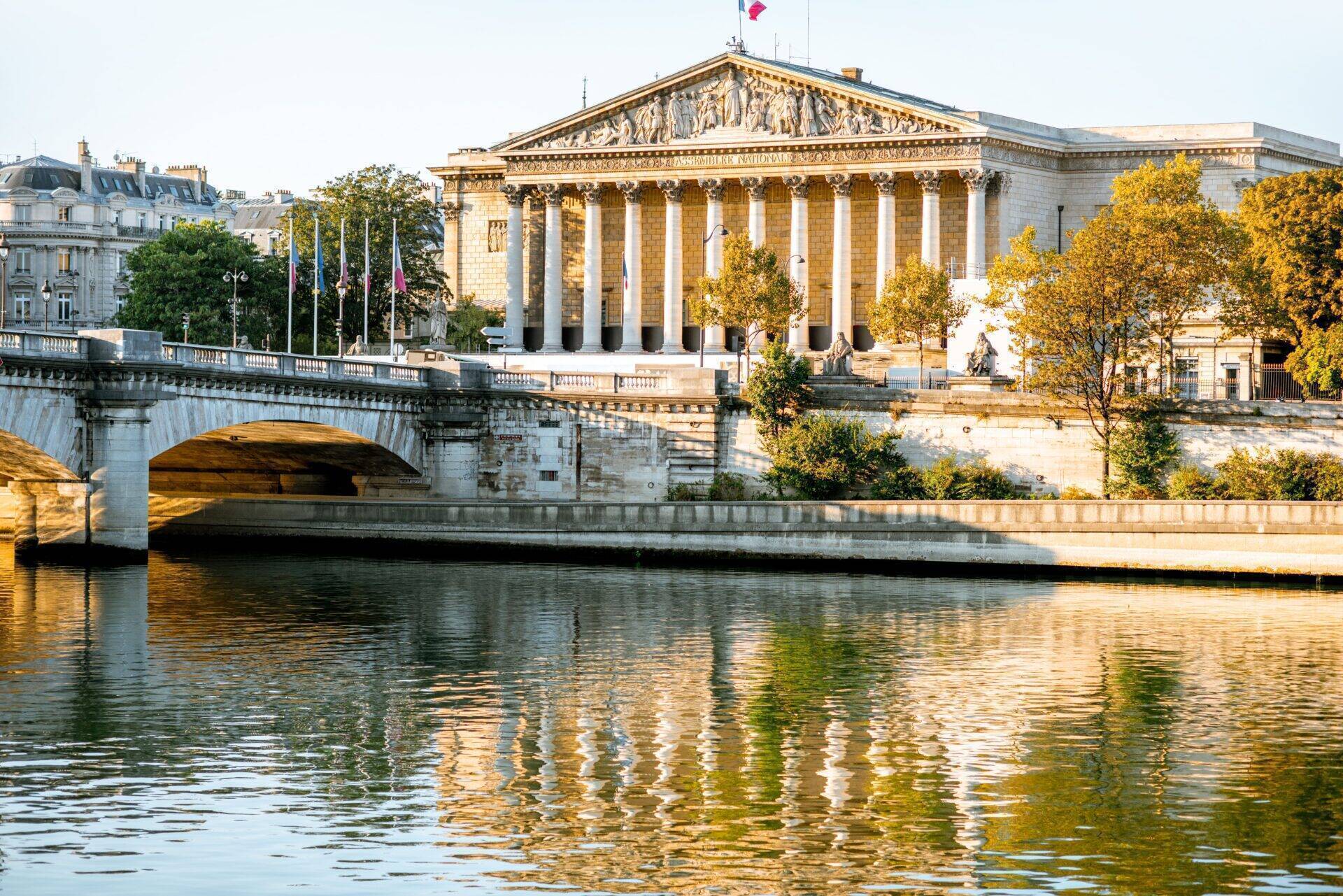 concordia-bridge-with-national-assembly-in-paris-2026-09-24-06-54-21-utc-1.jpg